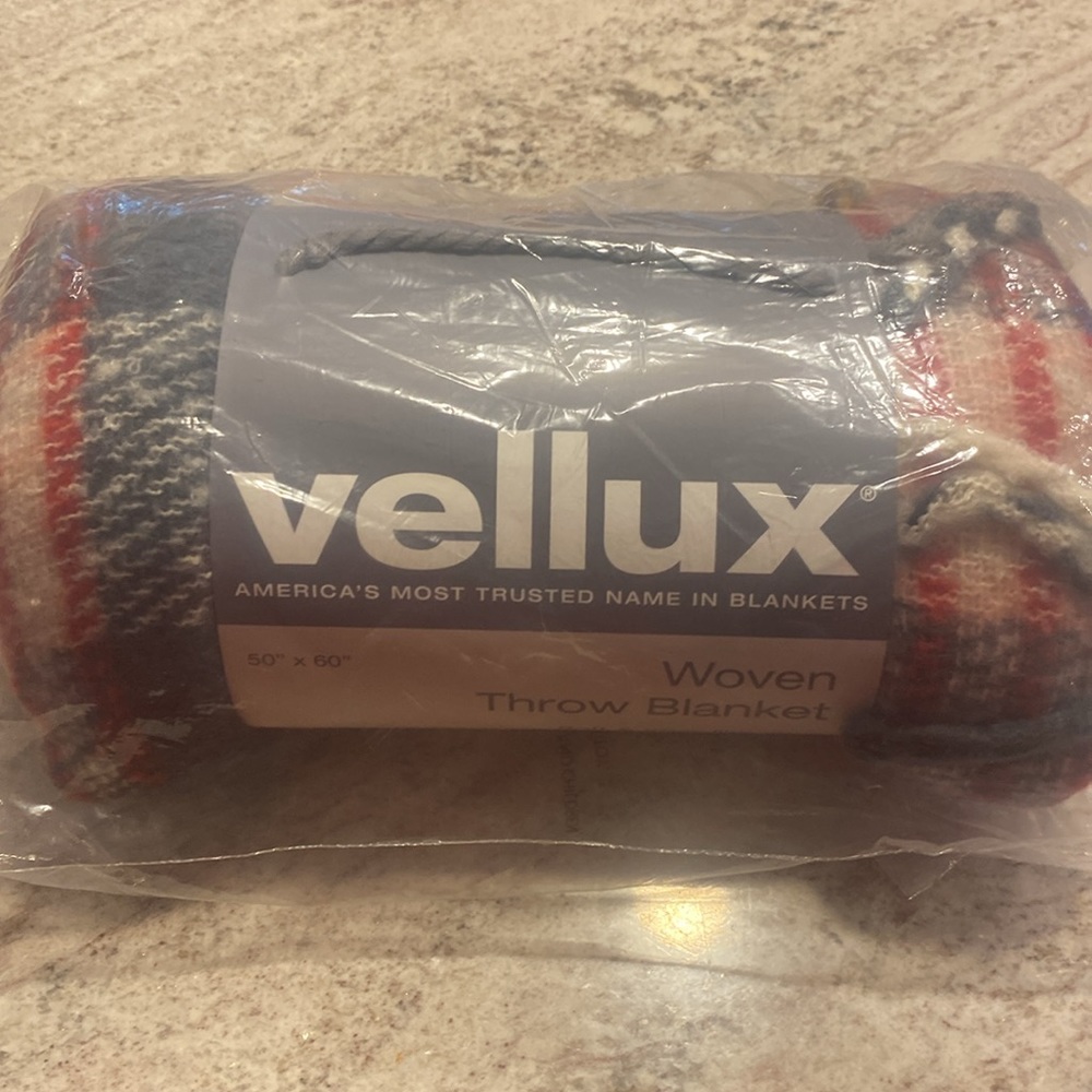 Vellux throw blanket 50 x 60 red gray and white 100 poly new in plastic NWT